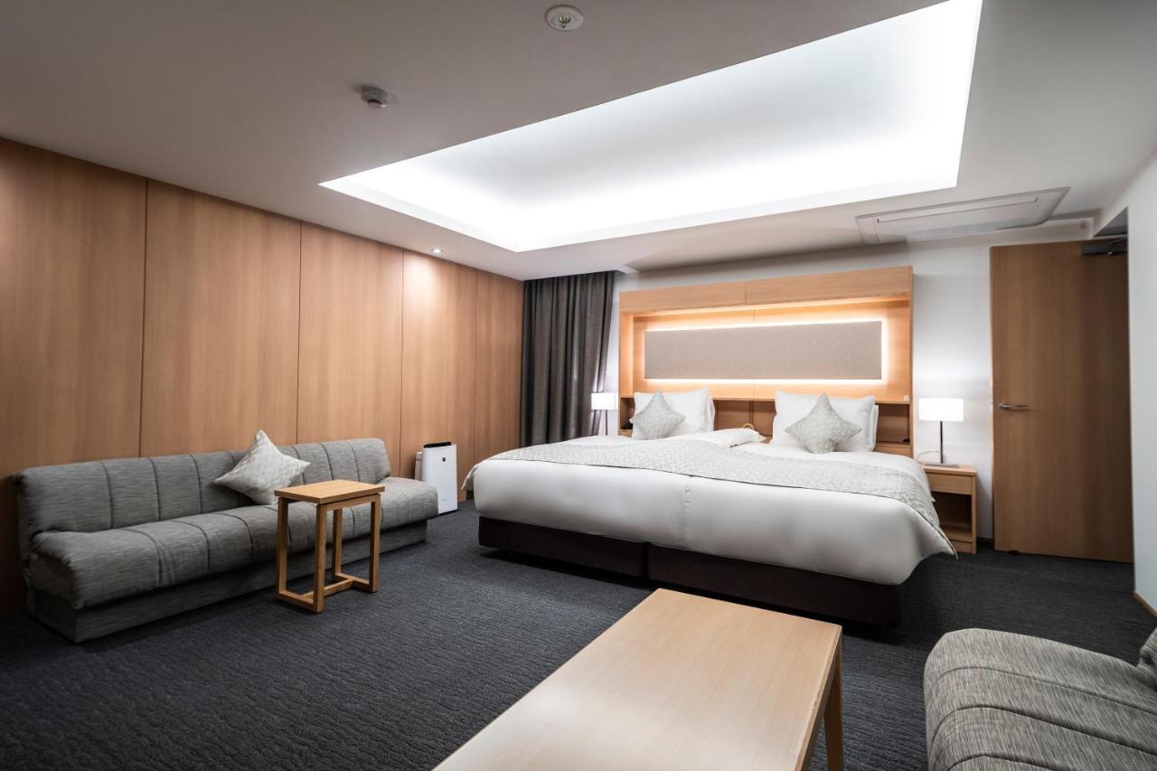 Kyoto Shijo Takakura Hotel Grandereverie ภายนอก รูปภาพ