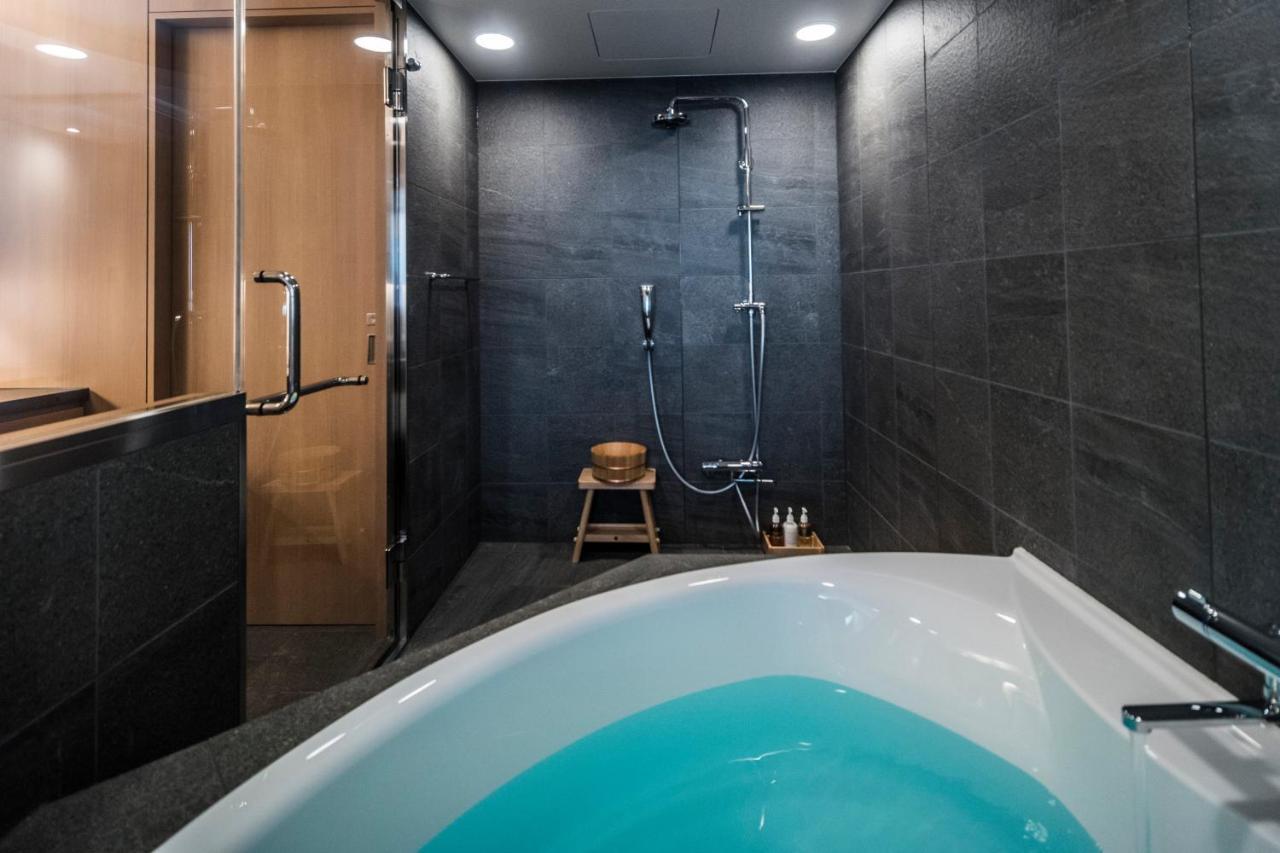 Kyoto Shijo Takakura Hotel Grandereverie ภายนอก รูปภาพ